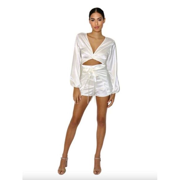 Baliawear ivory satin Belle long sleeve top wrap shorts multiway matching set - Picture 1 of 8